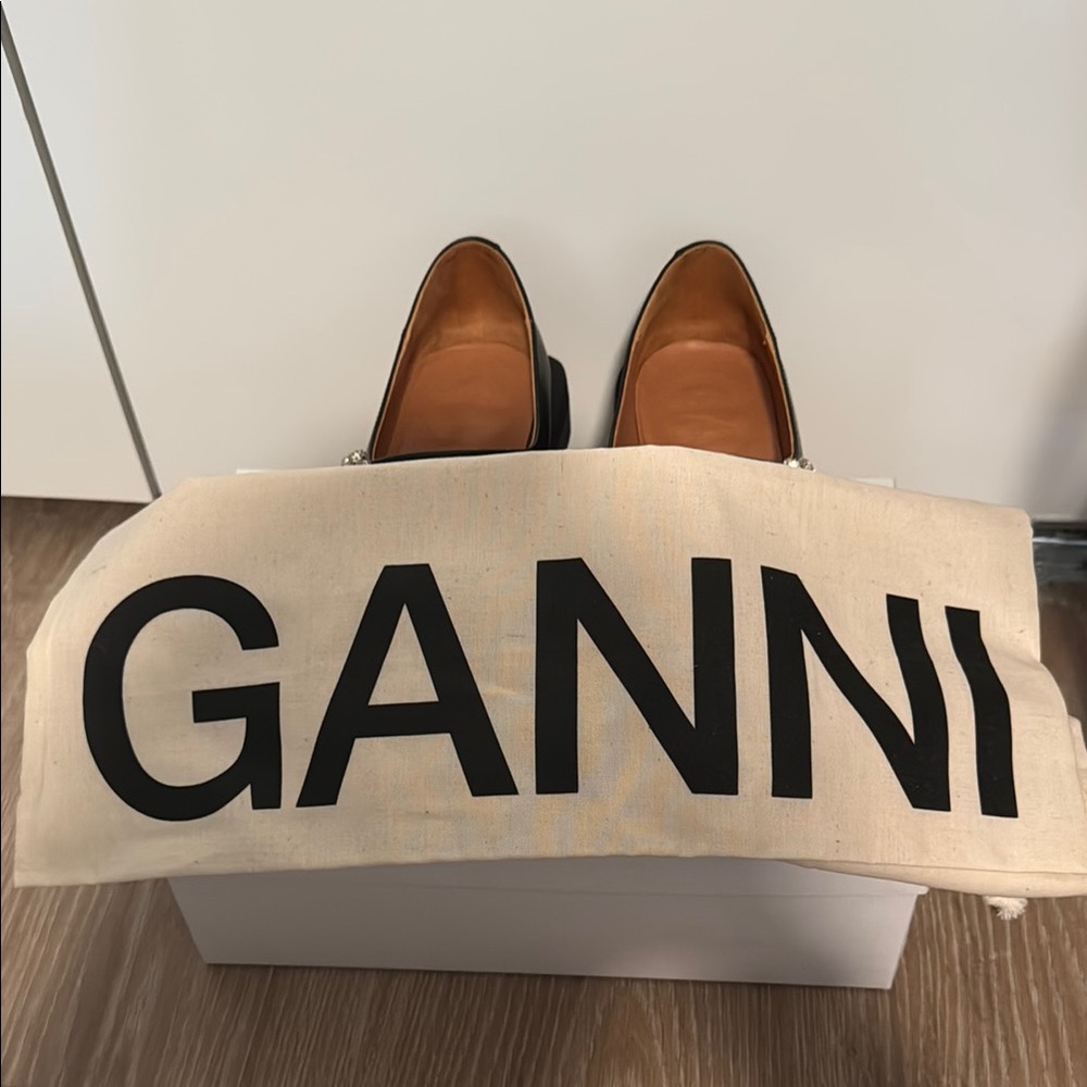 GANNI Black Leather Classic Mary Jane Ballerinas - Picture 7 of 11